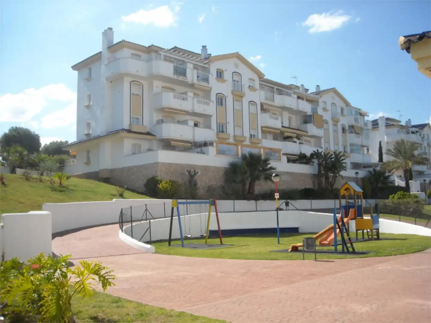 Pis en venda a Calle Mercedes Formica, 8, Cortijo de Maza - Finca Monsalvez - El Olivar Vista exterior de Pis en venda en Málaga amb Aire condicionat, Calefacció i Terrassa
