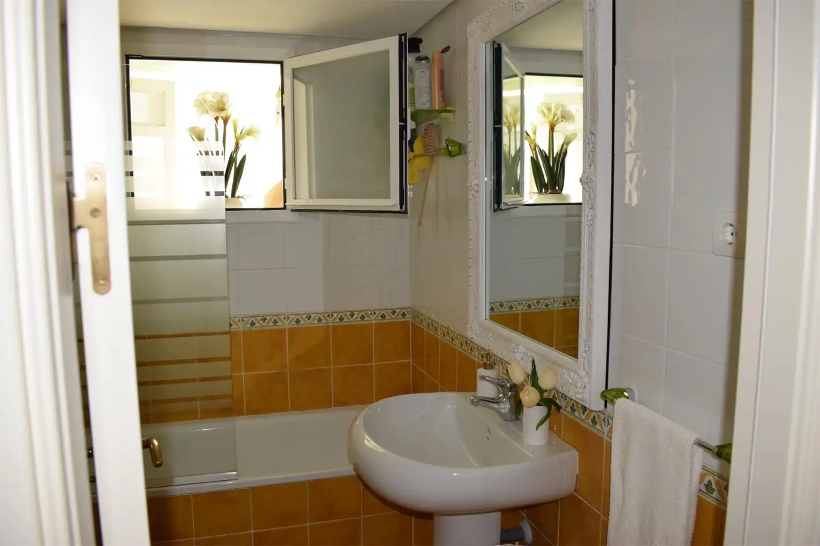 Pis en venda a Calle Mercedes Formica, 8, Cortijo de Maza - Finca Monsalvez - El Olivar Bany de Pis en venda en Málaga amb Aire condicionat, Calefacció i Terrassa