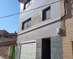 Vista exterior de Casa o xalet en venda en Muel amb Calefacció, Terrassa i Traster