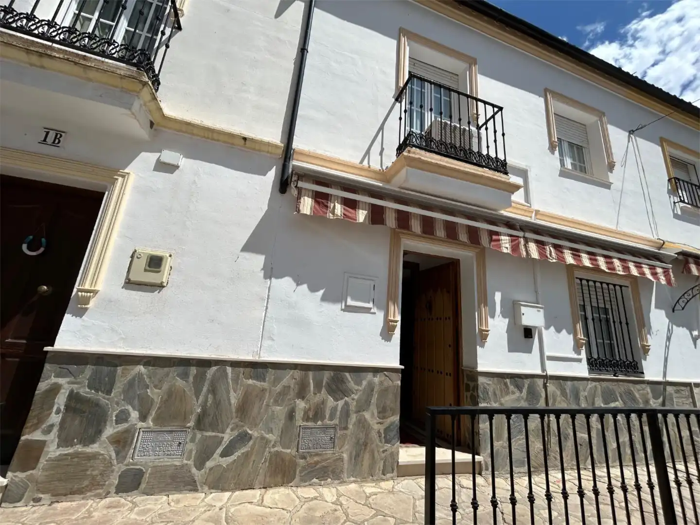 Casa adosada en venda a Calle Ladera, 1, El Gastor Vista exterior de Casa adosada en venda en El Gastor amb Aire condicionat, Traster i Moblat