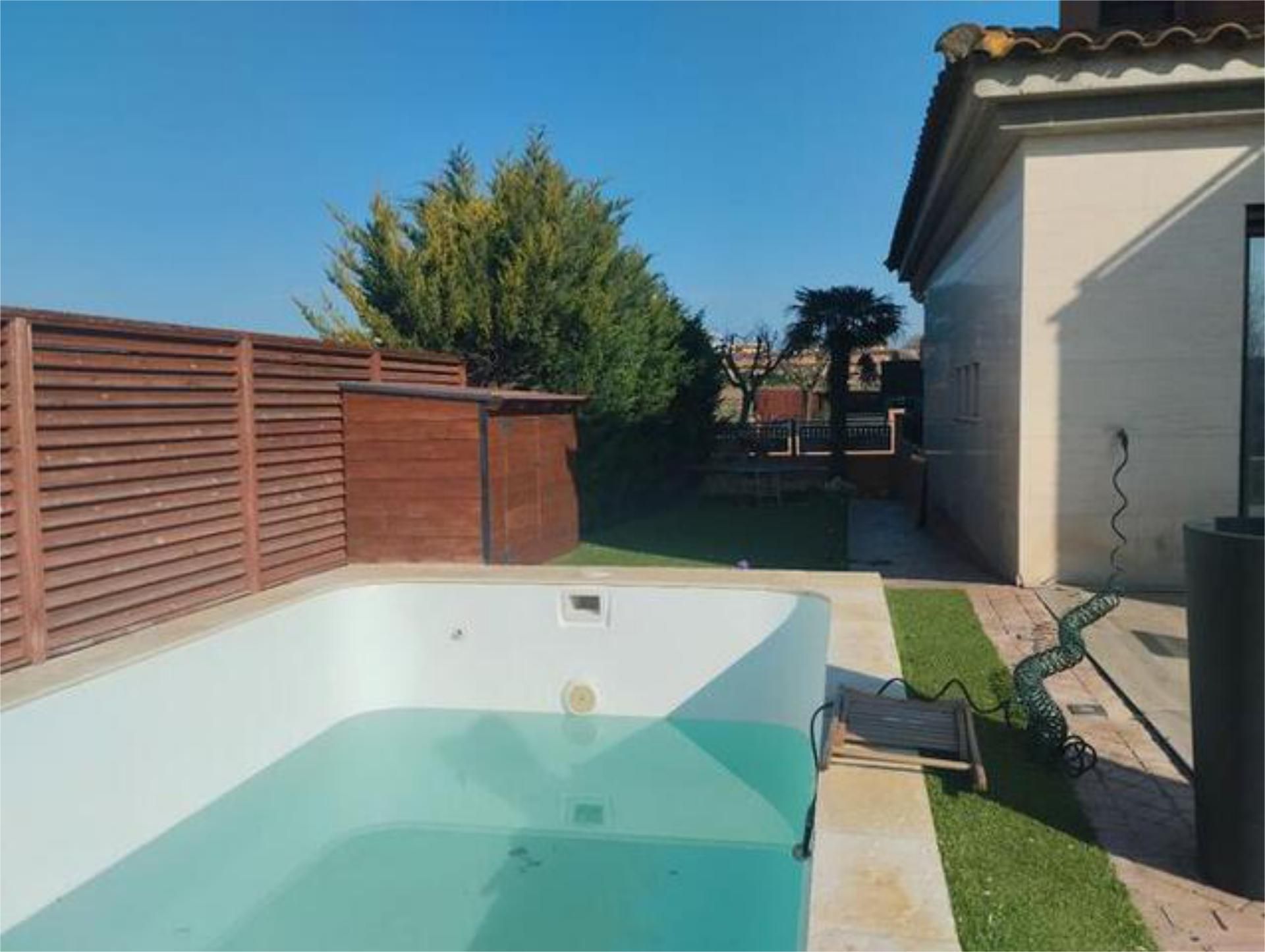 Piscina de Casa o xalet en venda en Benavent de Segrià amb Terrassa i Piscina