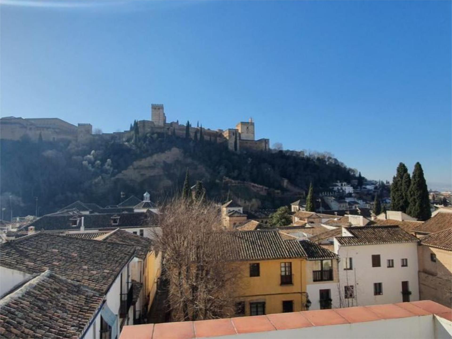 Flat for sale in Calle Gloria, 17, Barrio de Albaicín Exterior view of Flat for sale in Granada Capital with Air Conditioner, Terrace and Furnished