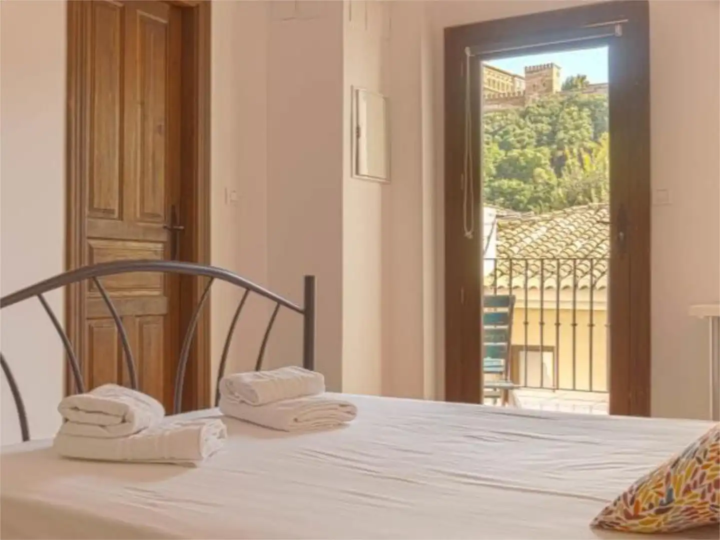 Wohnung zum Verkauf in Calle Gloria, 17, Barrio de Albaicín Schlafzimmer von Wohnung zum Verkauf in Granada mit Klimaanlage, Terrasse und Möbliert