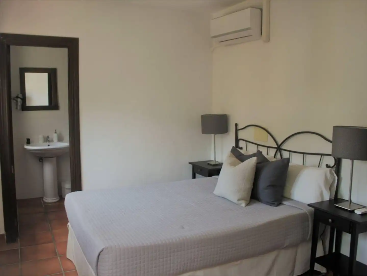 Wohnung zum Verkauf in Calle Gloria, 17, Barrio de Albaicín Schlafzimmer von Wohnung zum Verkauf in Granada mit Klimaanlage, Terrasse und Möbliert
