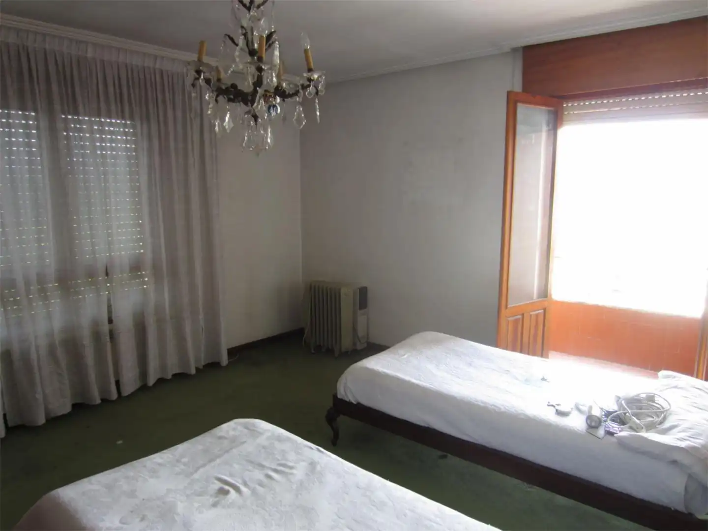 Piso en venta en Plaza Leonor de la Vega, 2, El Parque - Zapatón Habitación de Piso en venta en Torrelavega con Terraza y Balcón