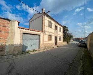 Exterior view of Single-family semi-detached for sale in Alcolea de Tajo