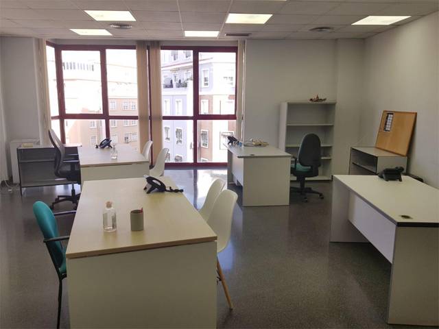 Oficina en Alquiler en Avinguda de Pérez Galdós, 13 en Barrio de Patraix