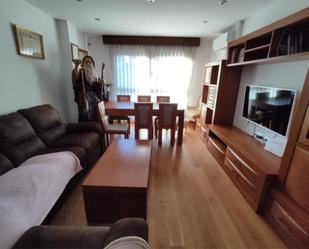 Living room of Flat for sale in Reocín  with Air Conditioner, Heating and Parquet flooring