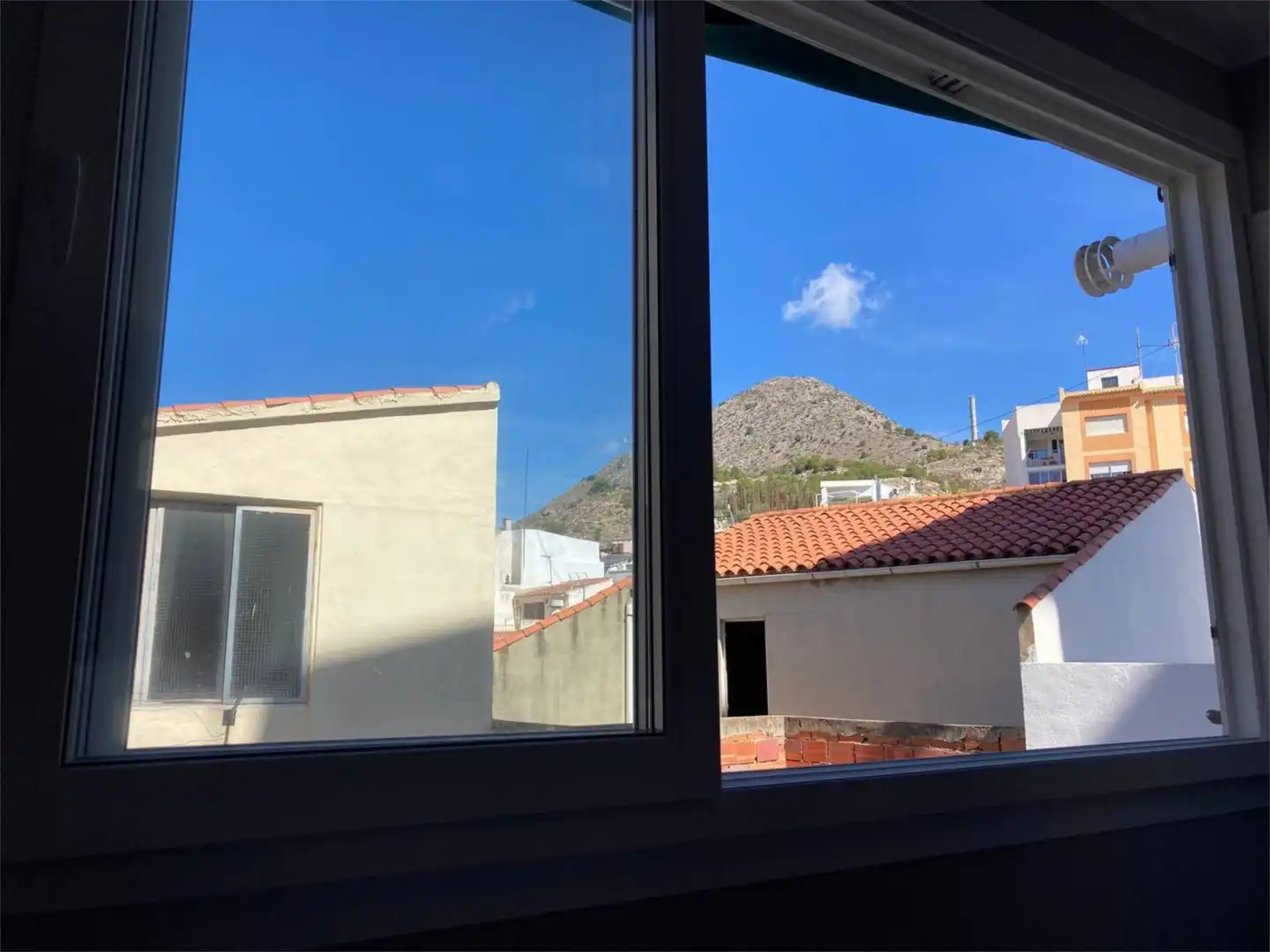Vista exterior de Piso en venta en Callosa d'en Sarrià con Aire acondicionado, Calefacción y Terraza