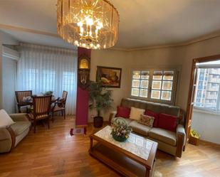 Living room of Flat for sale in  Zaragoza Capital  with Air Conditioner, Heating and Parquet flooring