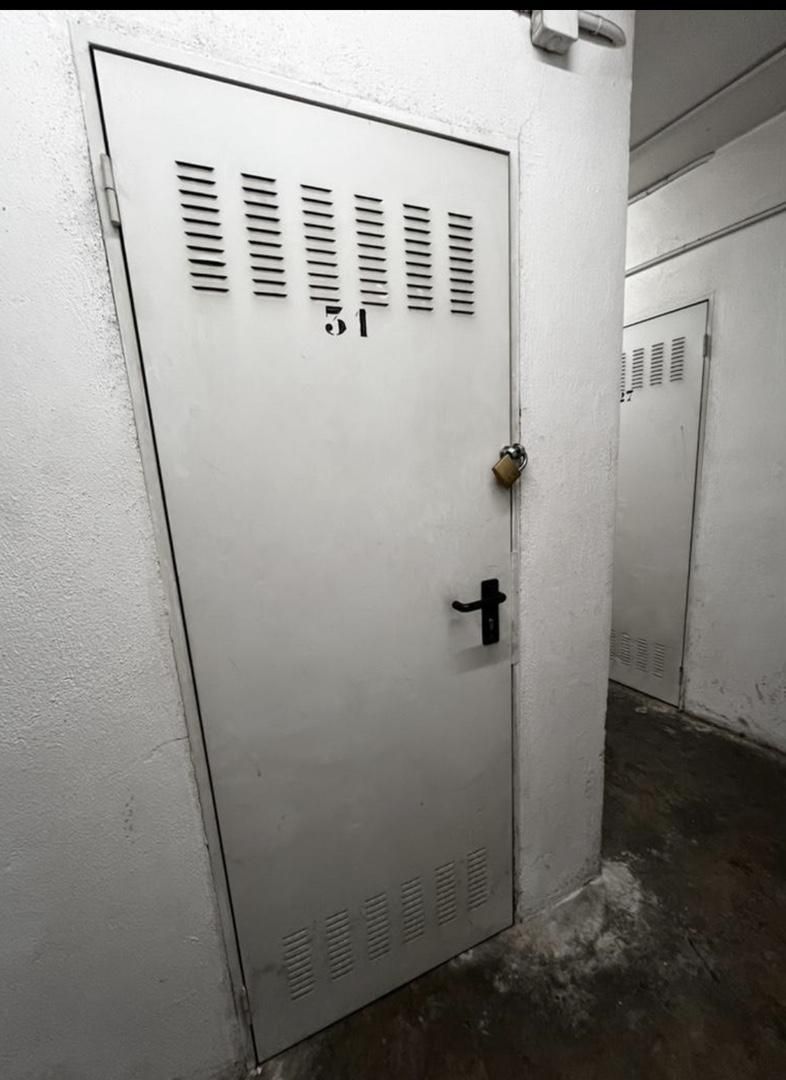 Box room for sale in Gandia