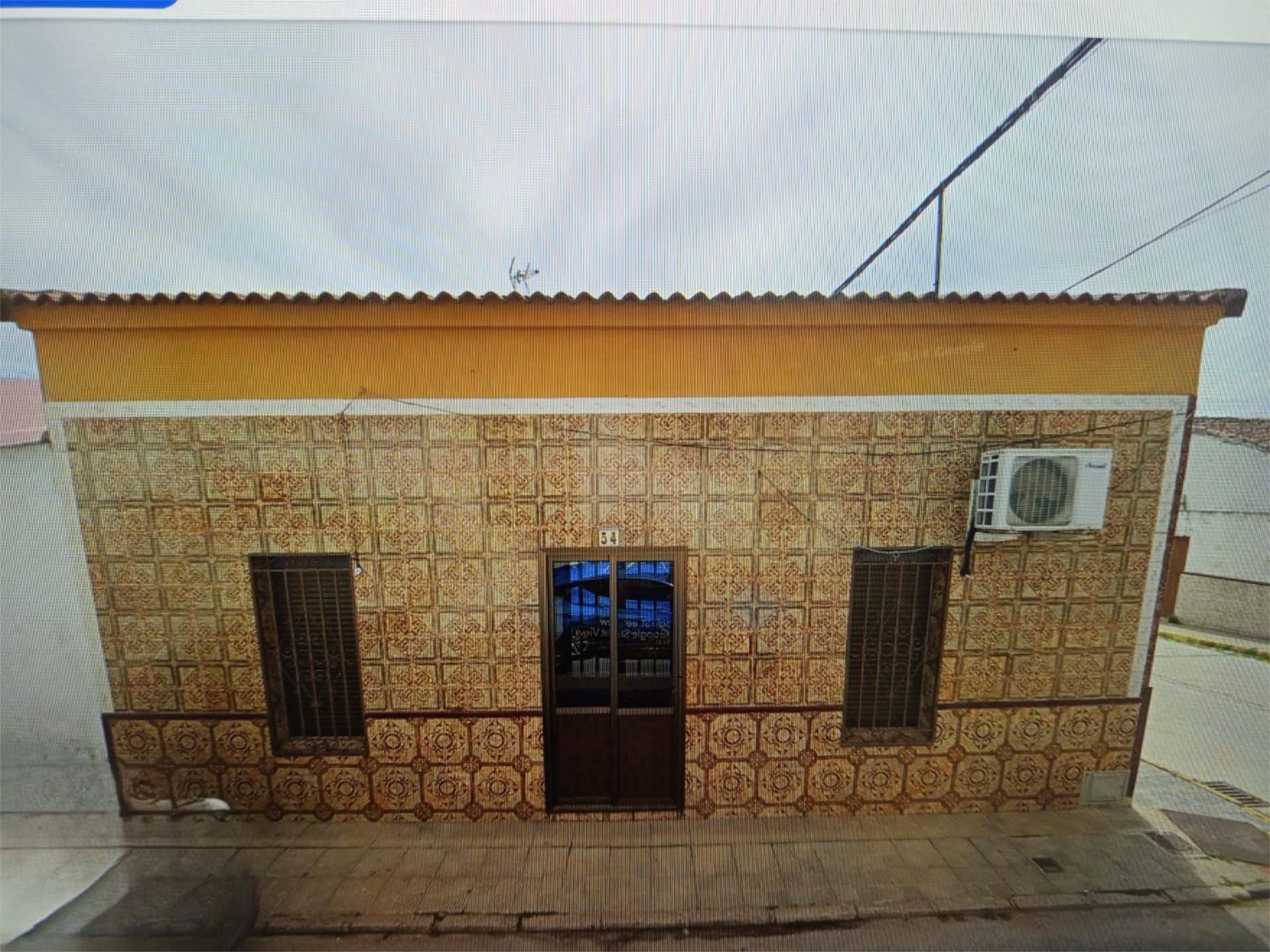 Vista exterior de Casa adosada en venda en El Campillo (Huelva) amb Aire condicionat i Moblat
