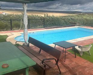 Swimming pool of House or chalet to share in Barajas de Melo  with Air Conditioner, Heating and Private garden