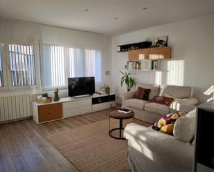 Living room of Flat for sale in Girona Capital  with Air Conditioner and Balcony