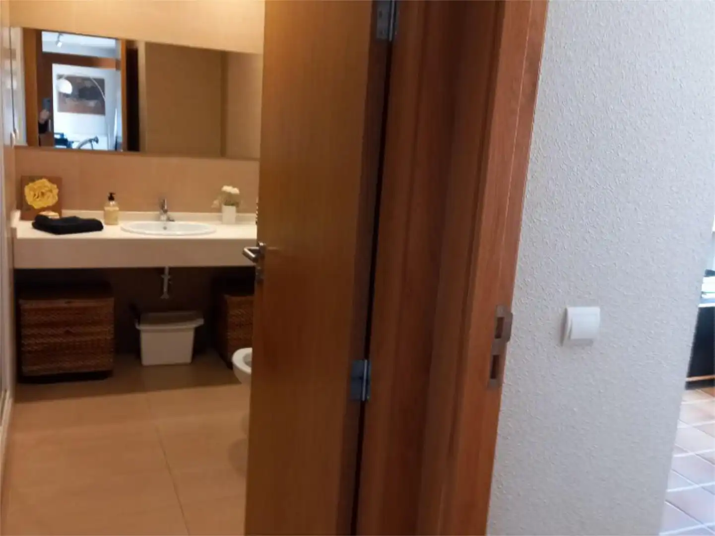 Wohnung zum Verkauf in Avenida Cazadero Real, 344, Pino Alto - Navarredonda Badezimmer von Wohnung zum Verkauf in Valdemorillo mit Klimaanlage, Heizung und Privatgarten