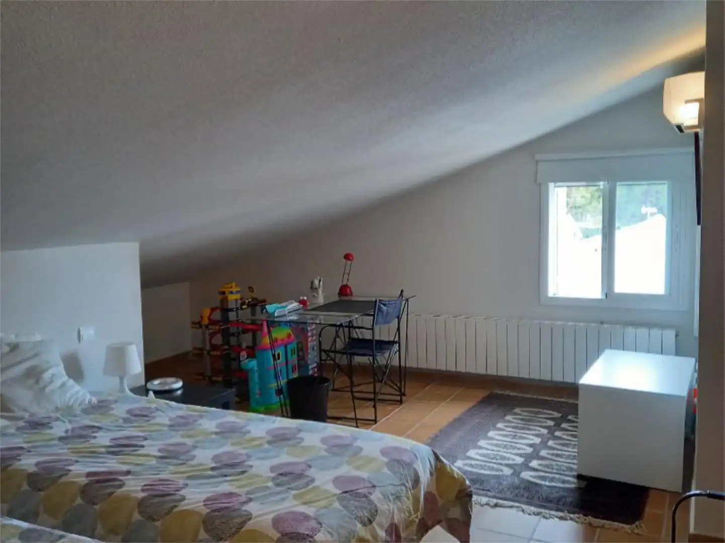 Wohnung zum Verkauf in Avenida Cazadero Real, 344, Pino Alto - Navarredonda Schlafzimmer von Wohnung zum Verkauf in Valdemorillo mit Klimaanlage, Heizung und Privatgarten