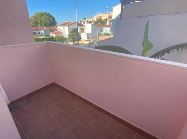 Piso en Alquiler en Calle de Juan de Ortega, 38 en Los Almendros - El Limonero - El Tomillar