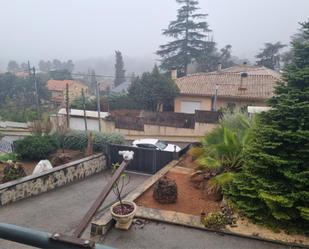 Vista exterior de Pis per a compartir en Castellar del Vallès amb Aire condicionat, Calefacció i Jardí privat