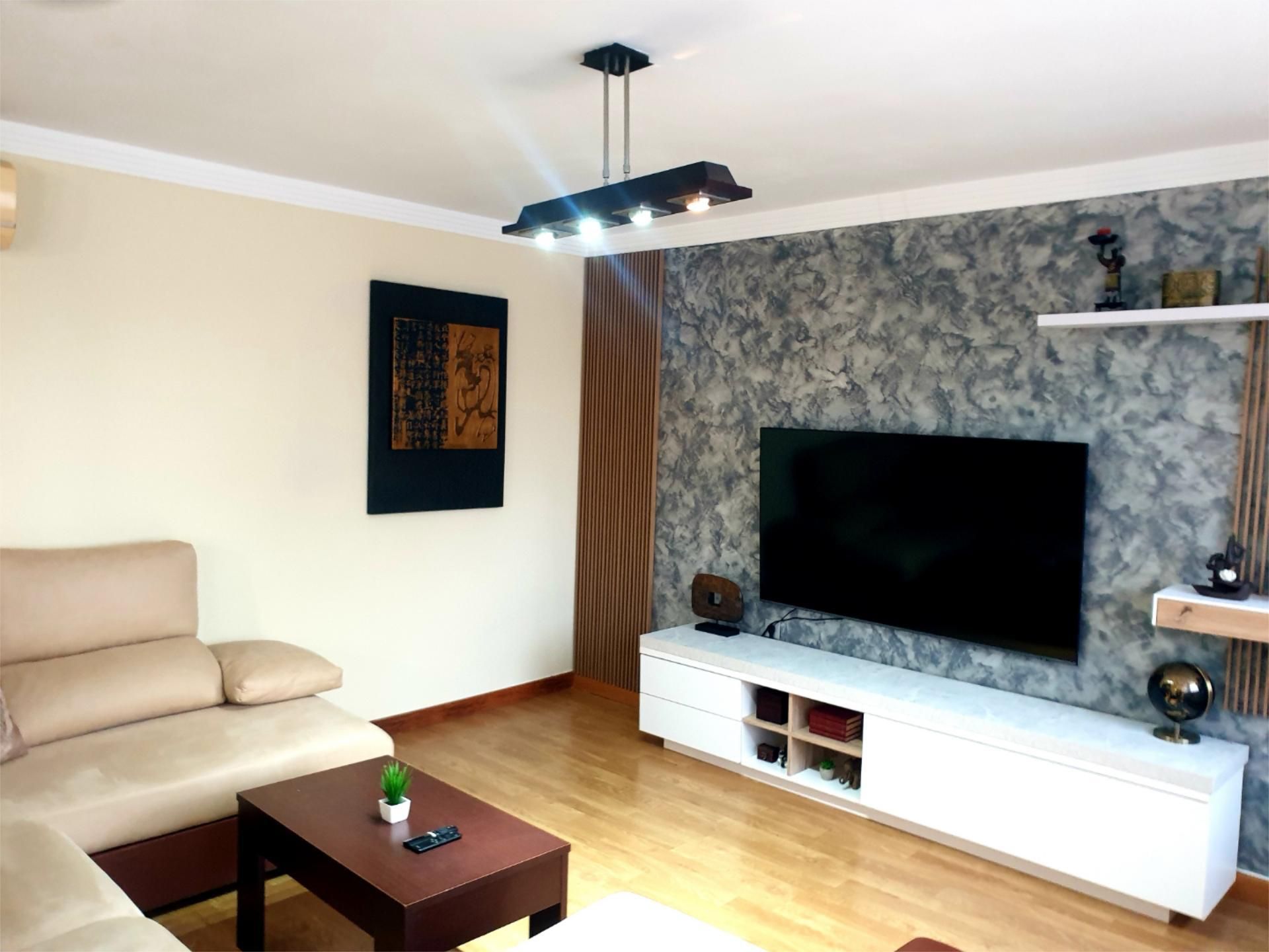 Sala d'estar de Pis en venda en Roquetas de Mar amb Aire condicionat, Calefacció i Parquet