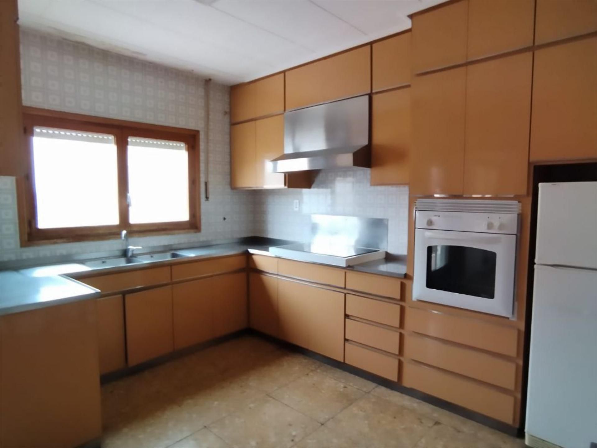 Pis en venda a Avenida Diputación Provincial, 8, L'Olleria Cuina de Pis en venda en L'Olleria amb Jardí privat, Terrassa i Moblat