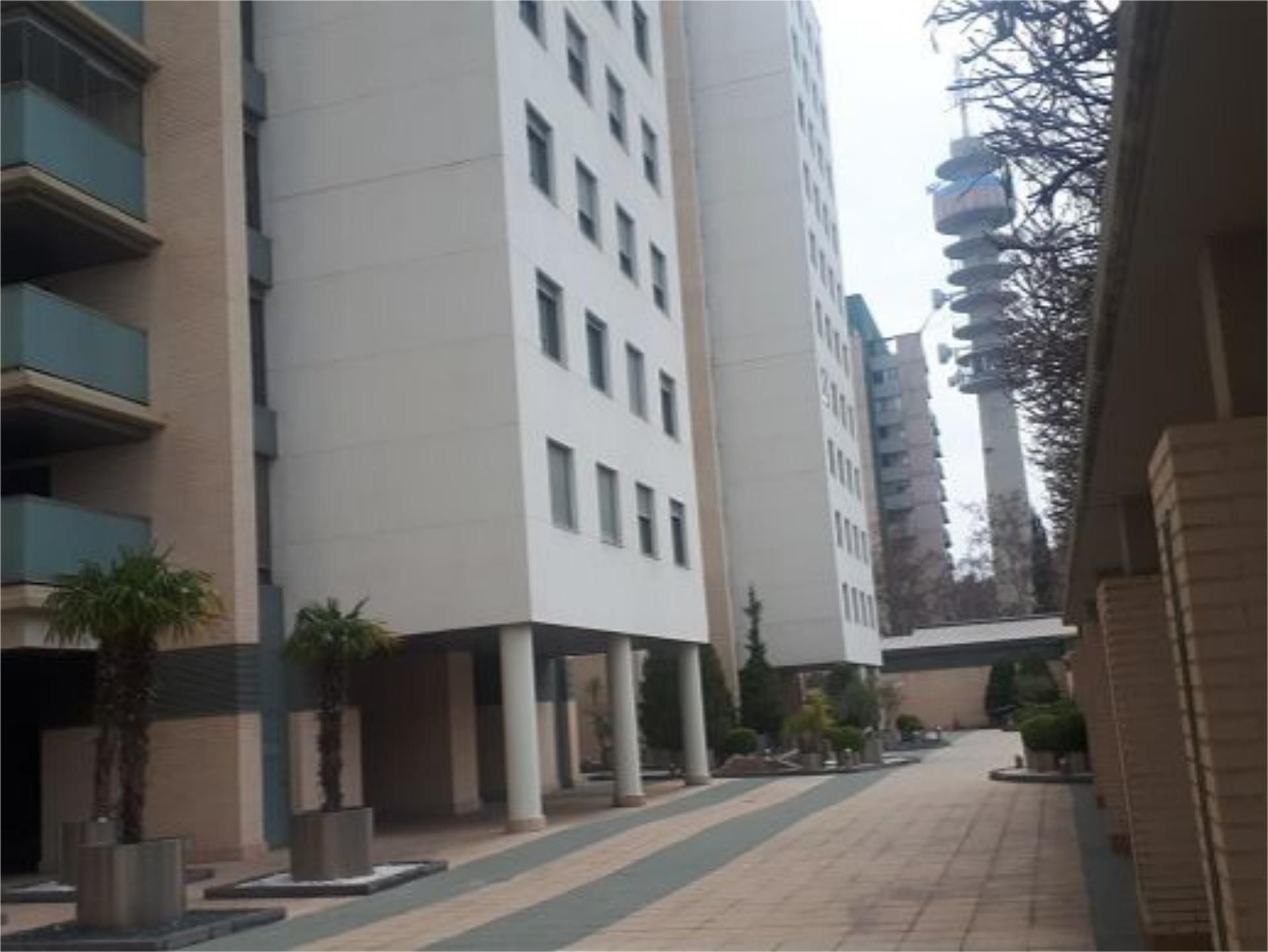 Exterior view of Flat to rent in  Zaragoza Capital  with Air Conditioner, Heating and Private garden