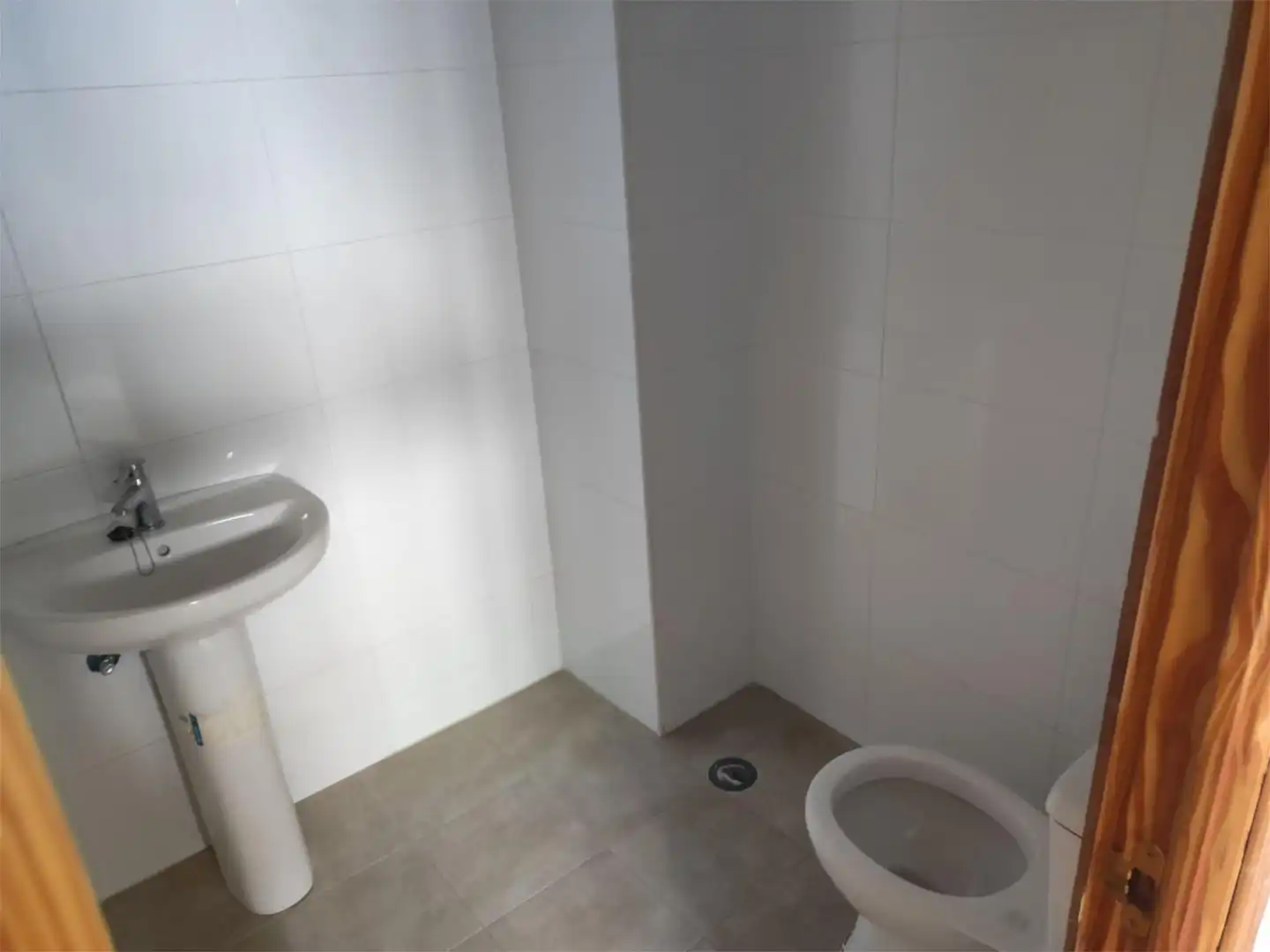 Bathroom of Office for rent in Arganda del Rey