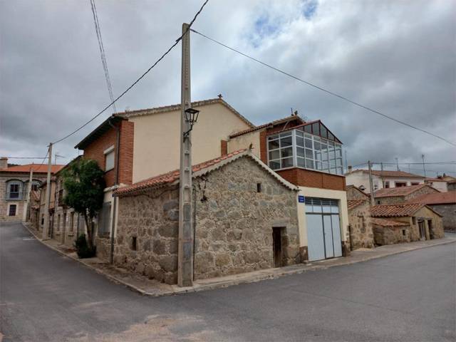 Piso en Venta en Calle de Severino Caballero, 7 en Muñogalindo