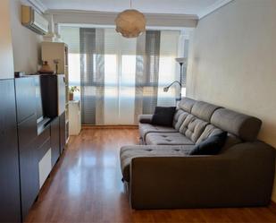 Living room of Flat for sale in Alcalá de Guadaira  with Air Conditioner and Balcony