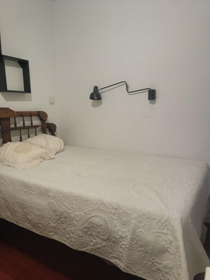 Dormitori de Pis per a compartir en Llíria amb Parquet i Moblat