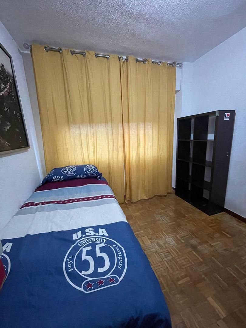 Bedroom of Flat to share in  Madrid Capital  with Heating, Parquet flooring and Furnished