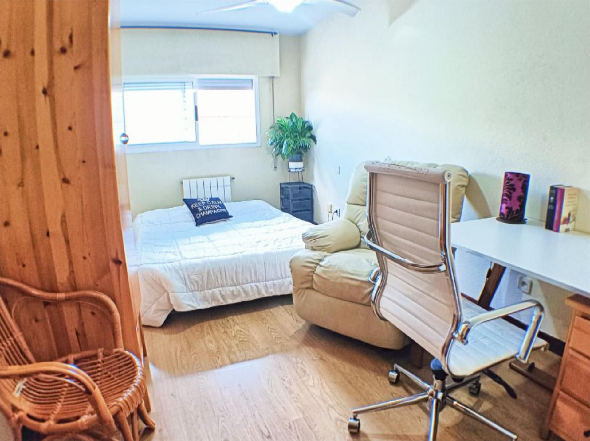 Flat to rent in Calle del Concejal Francisco José Jiménez Martín, 110, Los Cármenes