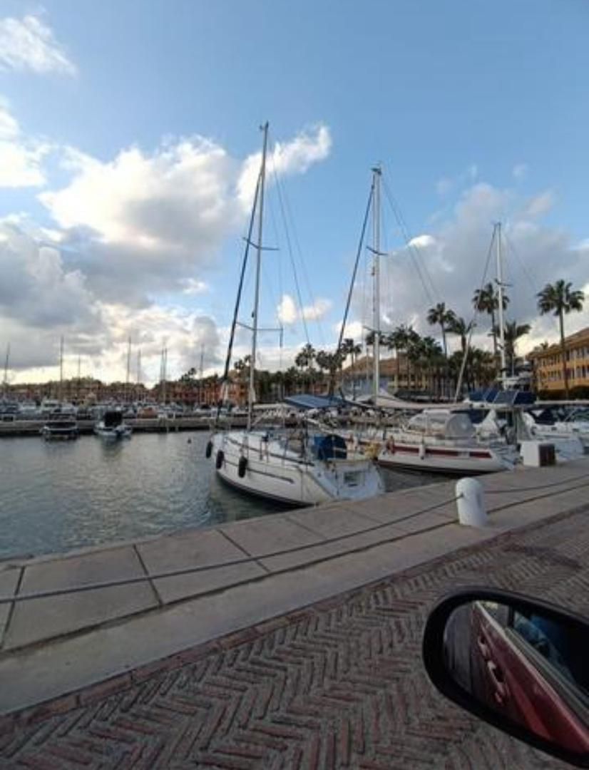 Vista exterior de Garatge en venda en Sotogrande
