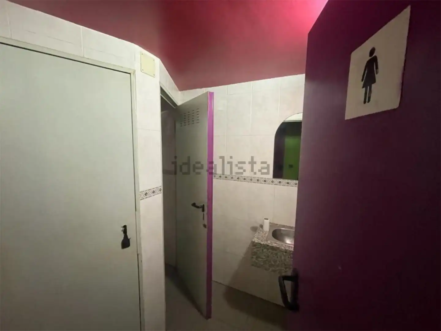Geschaftsraum zum Verkauf in Calle Nevería, 13, Samper de Calanda Badezimmer von Geschaftsraum zum Verkauf in Samper de Calanda mit Klimaanlage, Heizung und Möbliert