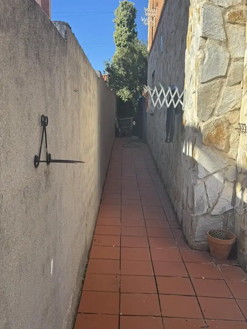 Houses for sale in Calle Ciudad Real, 280, El Casar de Escalona Exterior view of Houses for sale in El Casar de Escalona with Air Conditioner, Terrace and Swimming Pool