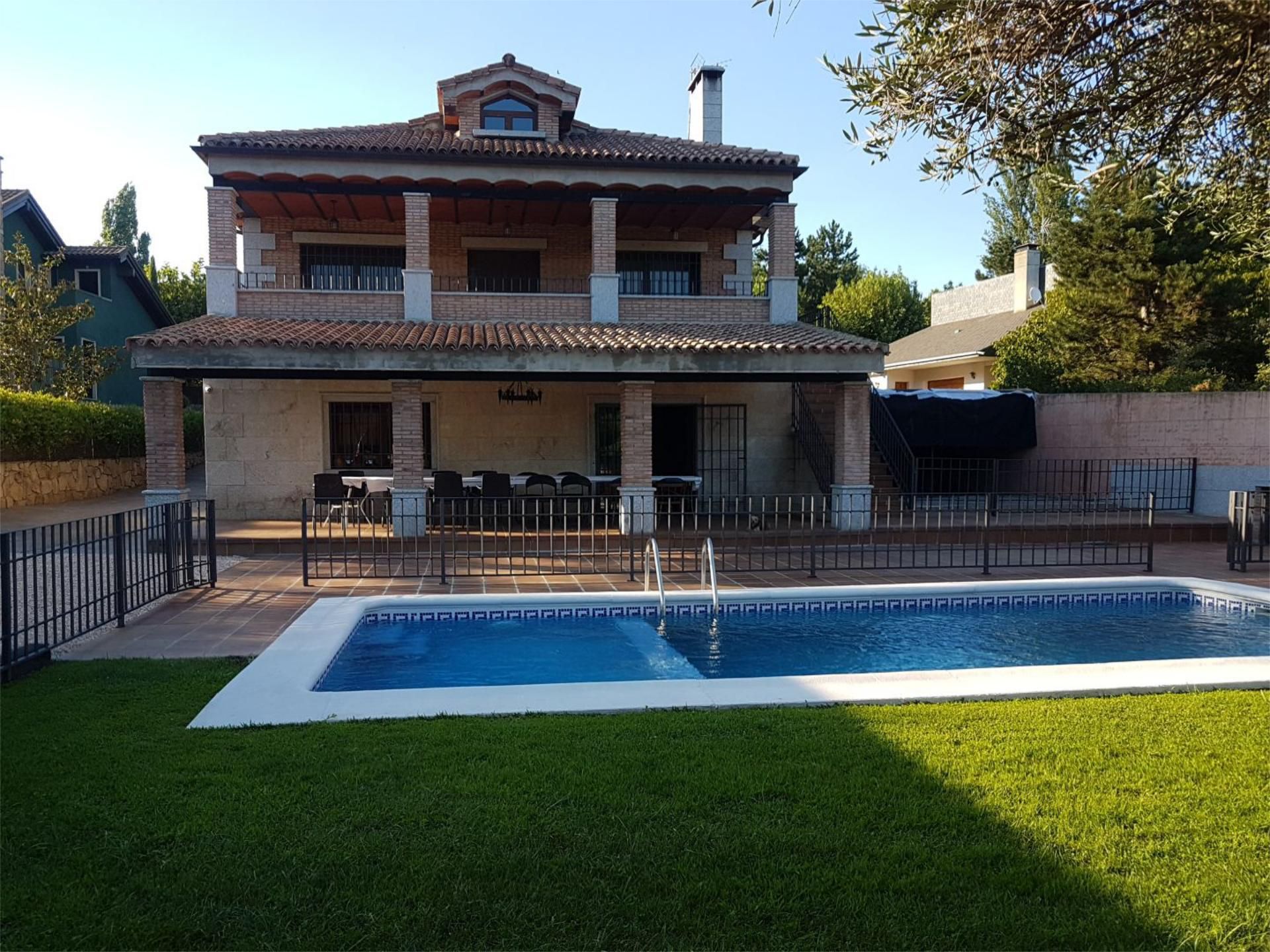 Piscina de Casa o xalet en venda en El Escorial amb Aire condicionat, Terrassa i Piscina