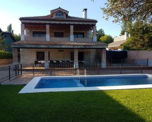 Swimming pool of House or chalet for sale in El Escorial  with Air Conditioner, Terrace and Swimming Pool