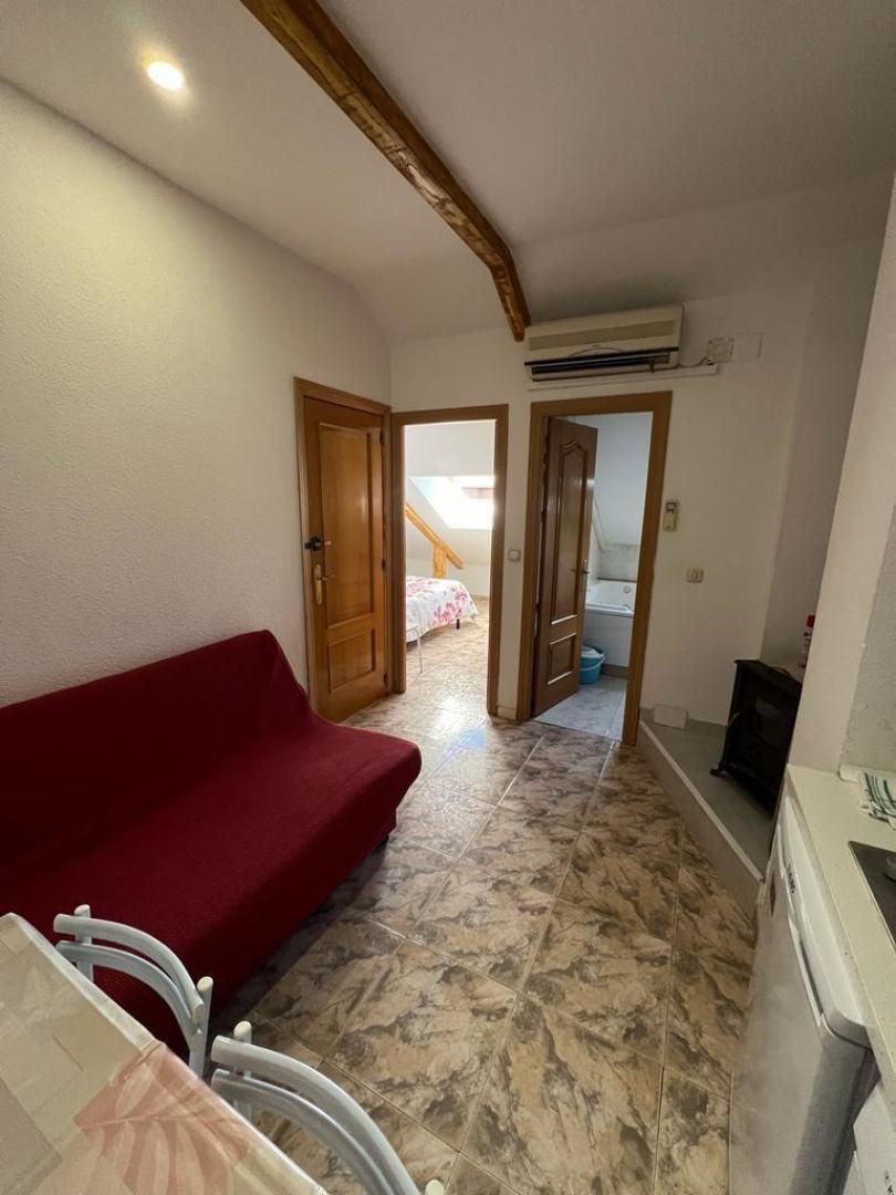 Dormitori de Apartament de lloguer en Rivas-Vaciamadrid amb Aire condicionat, Calefacció i Jardí privat