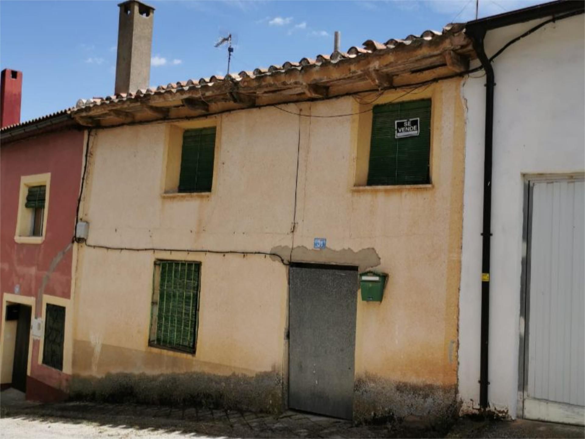 Exterior view of Single-family semi-detached for sale in Villamayor de los Montes