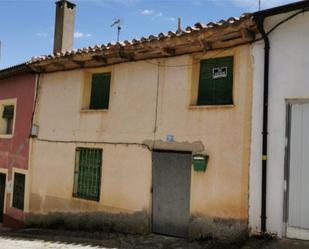 Vista exterior de Casa adosada en venda en Villamayor de los Montes