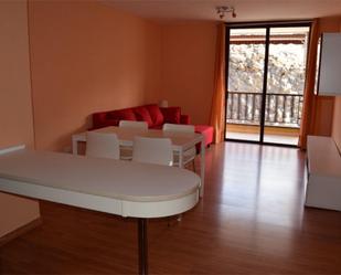 Living room of Flat for sale in Santiago del Teide  with Parquet flooring, Swimming Pool and Furnished