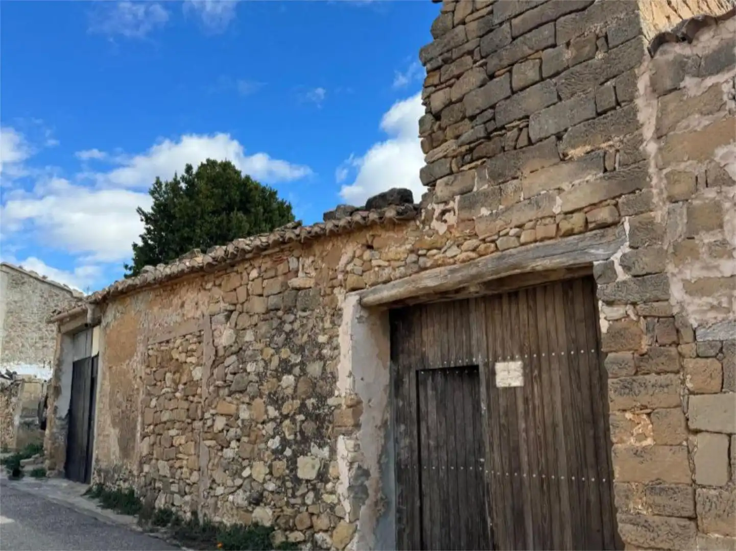 Casa adosada en venta en Alameda Campo Arriba, 161g, Alpuente Vista exterior de Casa adosada en venta en Alpuente