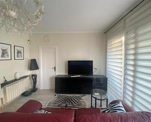 Living room of Flat for sale in Girona Capital  with Air Conditioner, Heating and Furnished