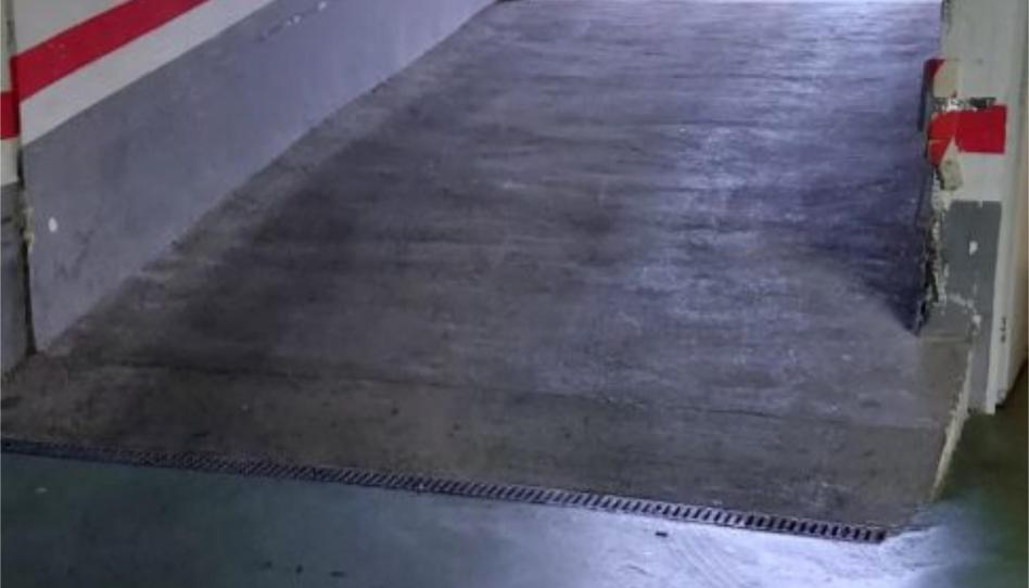 Garage to rent in Calle de Ángel Jaria, 6, Miralbueno, Zaragoza - image 1 Photo 1 of Garage to rent in Calle de Ángel Jaria, 6, Miralbueno, Zaragoza