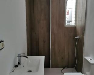 Bany de Pis en venda en Utrera amb Aire condicionat, Calefacció i Terrassa