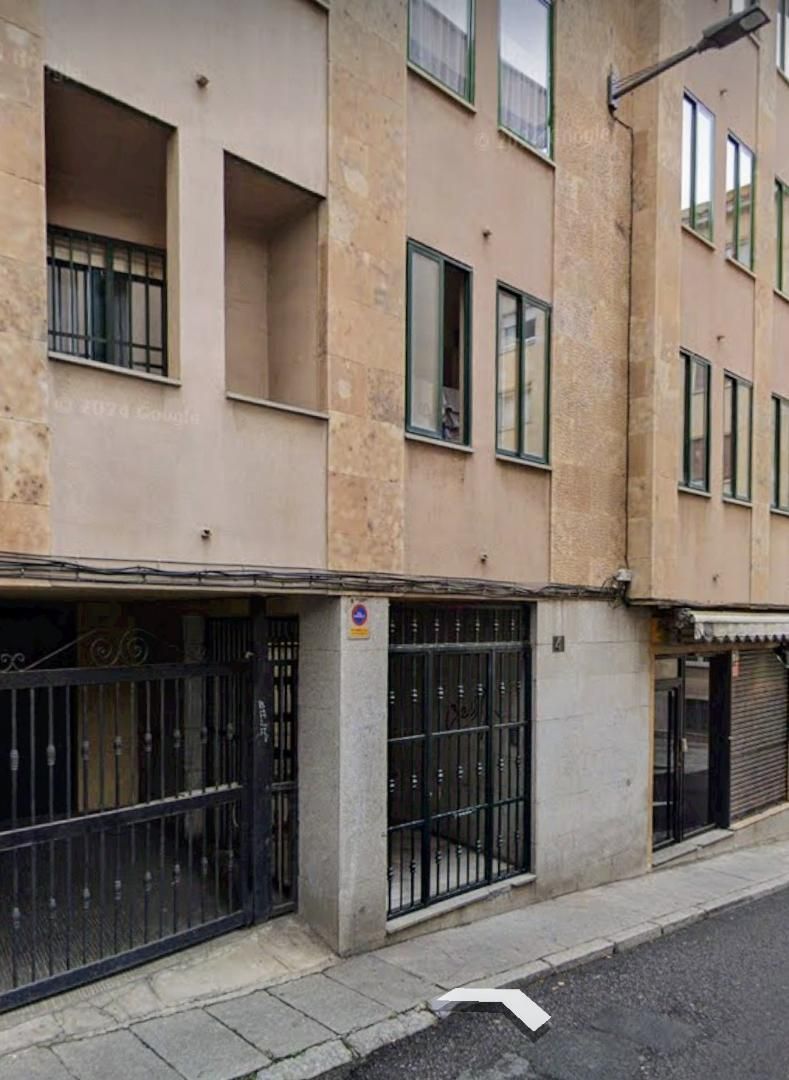 Vista exterior de Pis en venda en Salamanca Capital