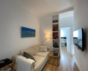 Living room of Flat for sale in  Madrid Capital  with Air Conditioner, Heating and Parquet flooring