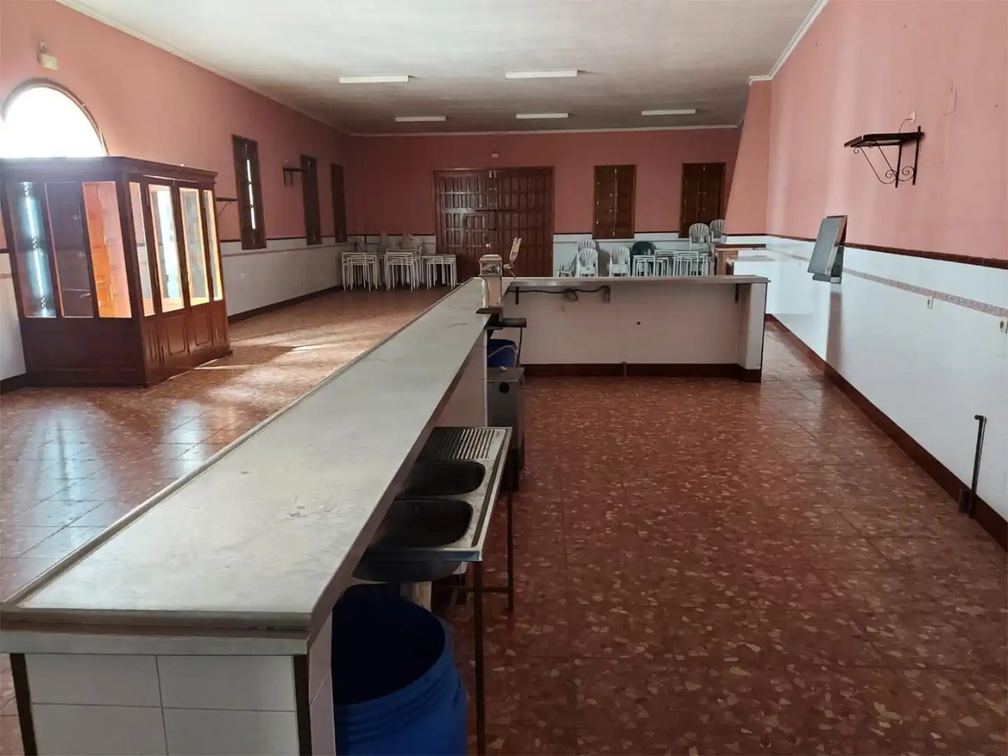 Fabrikhallen zur Miete in Higuera de la Sierra