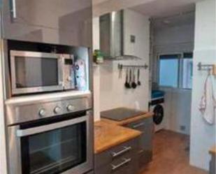 Kitchen of Flat for sale in  Sevilla Capital  with Heating and Furnished