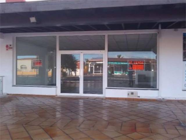 Local comercial en Alquiler en Calle Pedro y Guy Vandaele, 3 en Corralejo