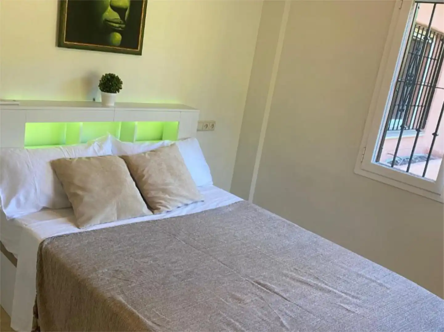 Schlafzimmer von Wohnung zur Miete in Marbella mit Klimaanlage, Heizung und Privatgarten